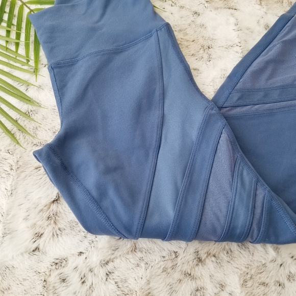 Alo Epic High Waisted leggings in cobalt blue M - Picture 4 of 7